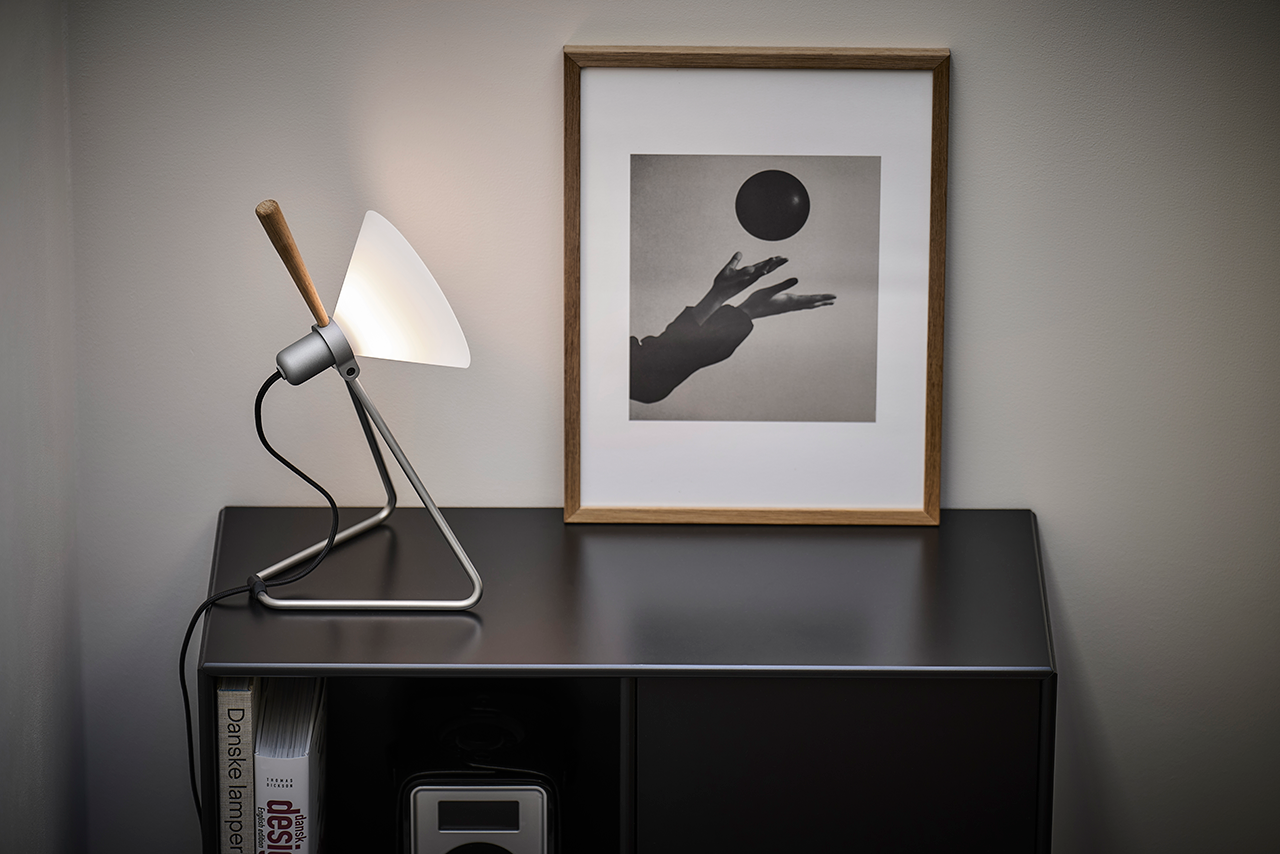 Leklint356 Spot Table Wall Lamp Silver Lightoak Lifestyle1